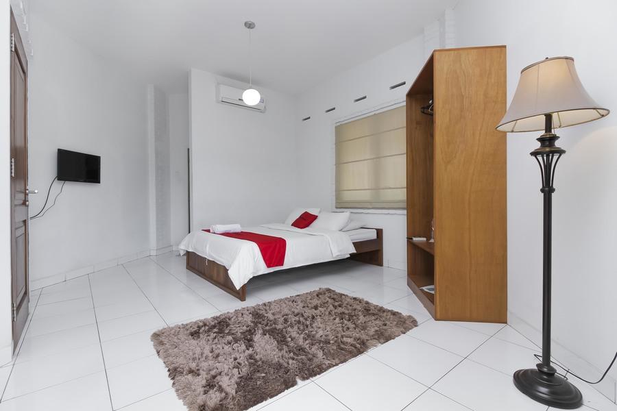 בנדונג Reddoorz Plus Near Dago Pakar מראה חיצוני תמונה
