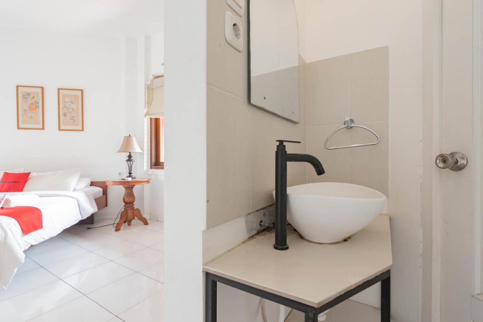 בנדונג Reddoorz Plus Near Dago Pakar מראה חיצוני תמונה